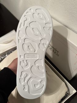 Sneakers Alexander McQueen for Sale in Las Vegas, NV - OfferUp