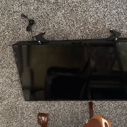 42 Inch Sharp Roku TV