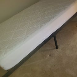 Twin Mattress/ Bed Frame