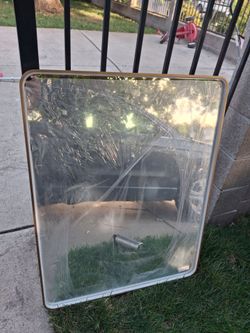 Gold mirror