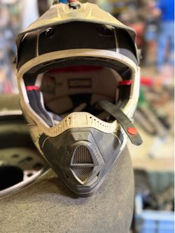 Oneal nine series helmet.