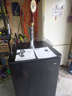 Kenmore Kegerator Beer Dispenser with Tap