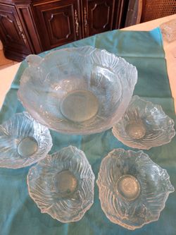 Serving bowls