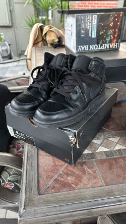Air Jordan 1 Mid BG Black