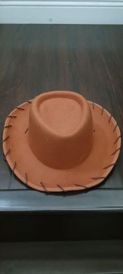 Woody hat