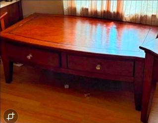 Coffee table & 2 side tables
with drawers