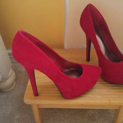 Woman's shoes heels red