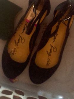Women’s shoes