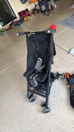 Gbpockit stroller with carry bag