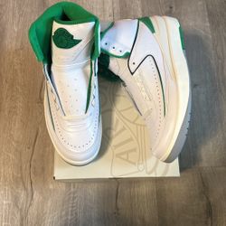 Air Jordan Retro 2 “Lucky Green” Size 9