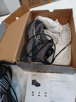 Zapato Para Trabajo Con Casco. 80$