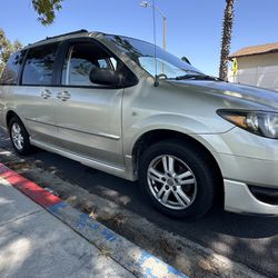 2005 Mini Van Runs Great Clean Reliable All Seats Cold Ac Great On Gas 