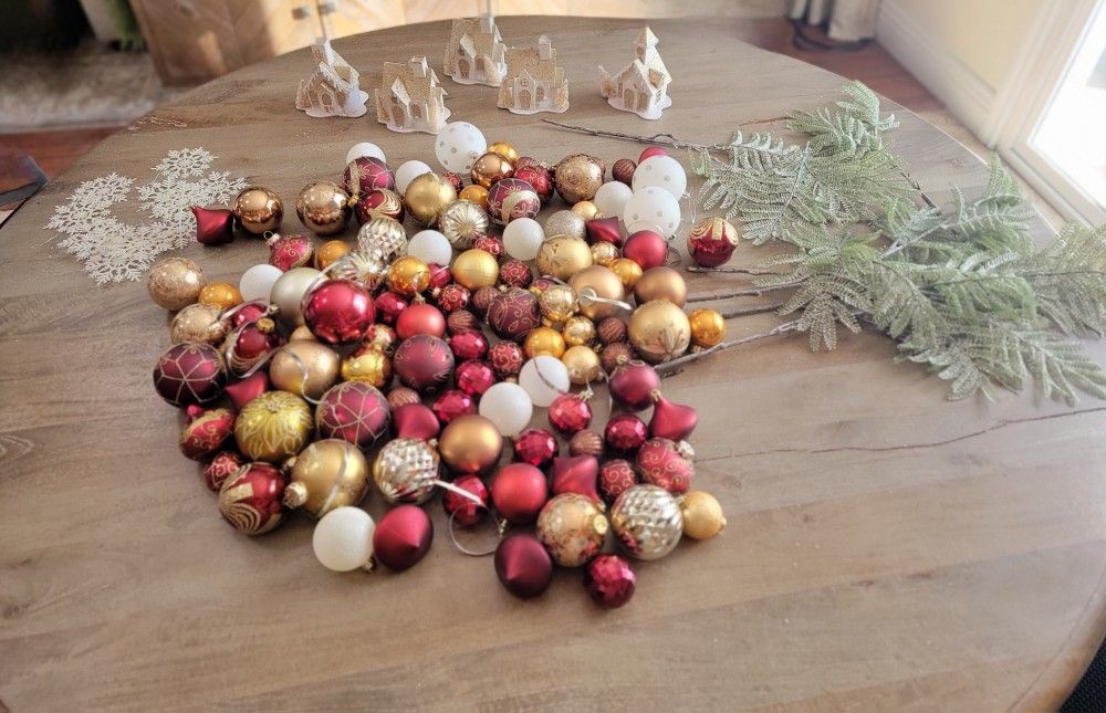 Christmas Tree Ornaments and Decorations