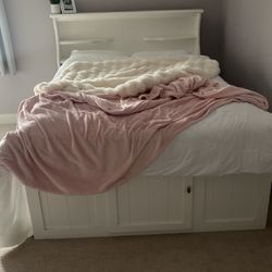 White Full Bed With Storage And Drawers 