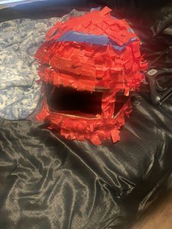 “Custom Helmet Piñata – Handcrafted for Parties or Display 🎉🔥”