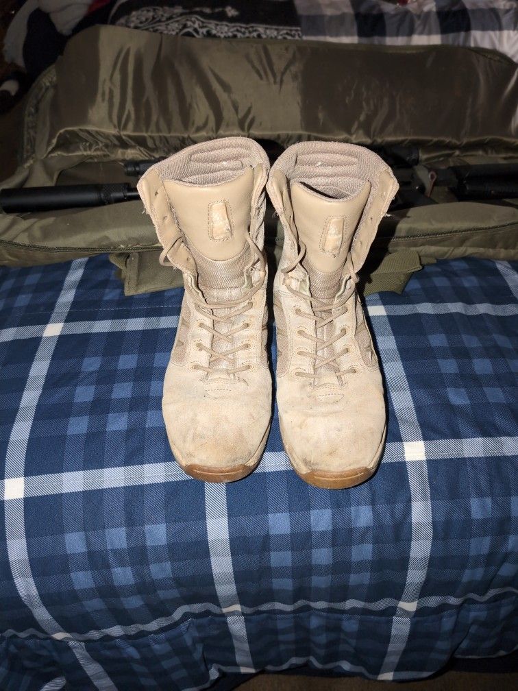 Military boots (Used) 