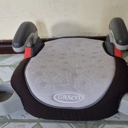 Booster Seat With Cup Holders 