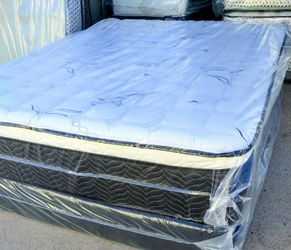 queen orthopedic bamboo pillow top mattress and box spring brand new