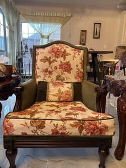 Luxury Dubai Imported Sofa Set + 2 Accent Chairs – Good Condition