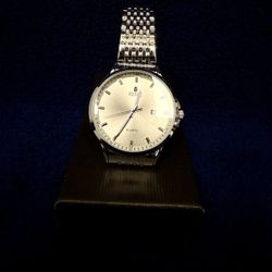 RUIQI Silver Quartz Watch – Classic Style
