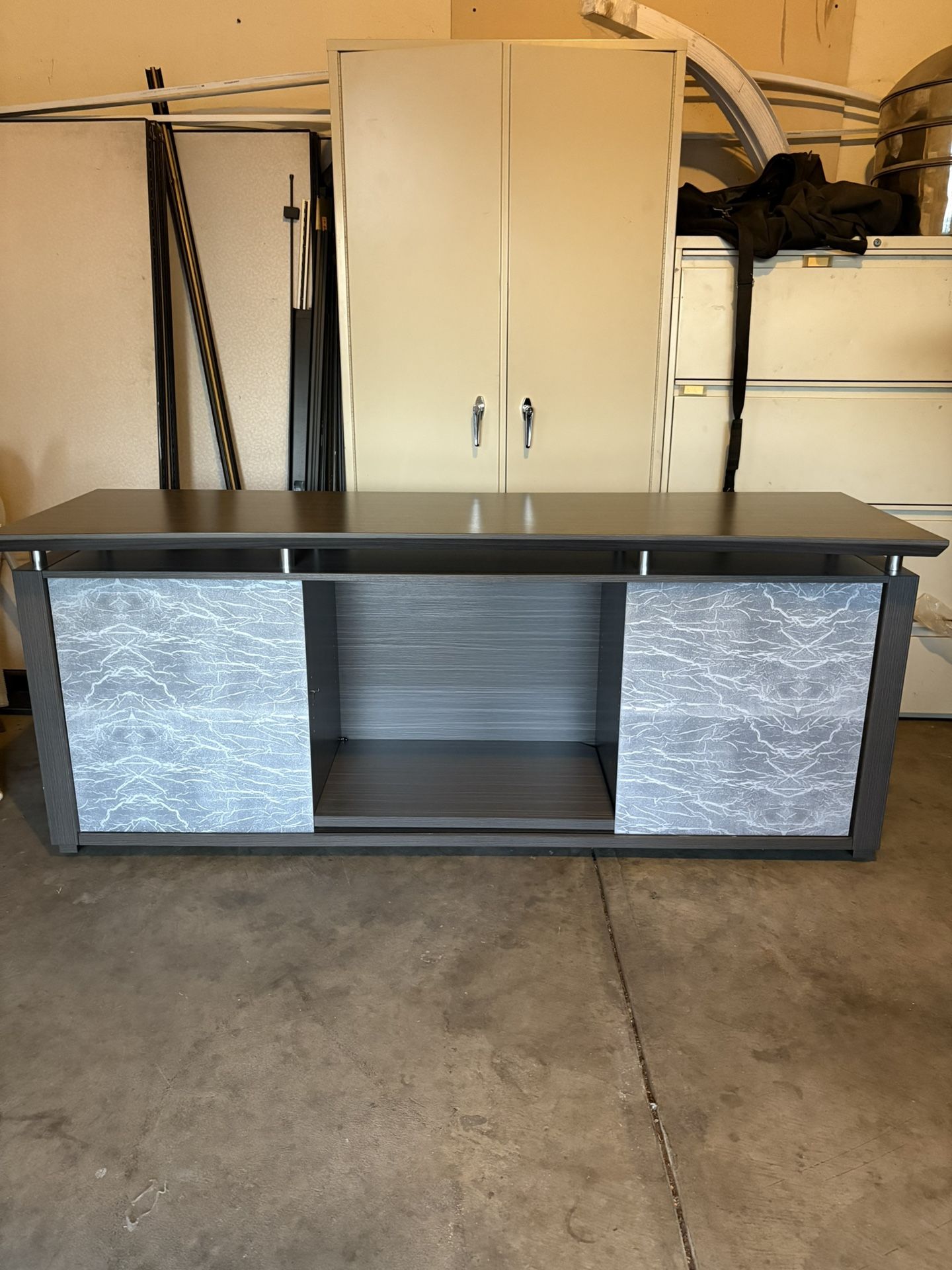 Office Furniture Credenza TV Media Console with Sliding Doors Storage Desk