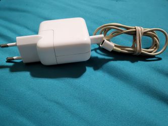 Apple Power Adapter