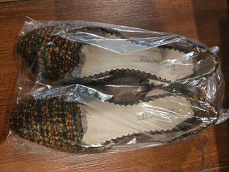 Women's shoes size 8