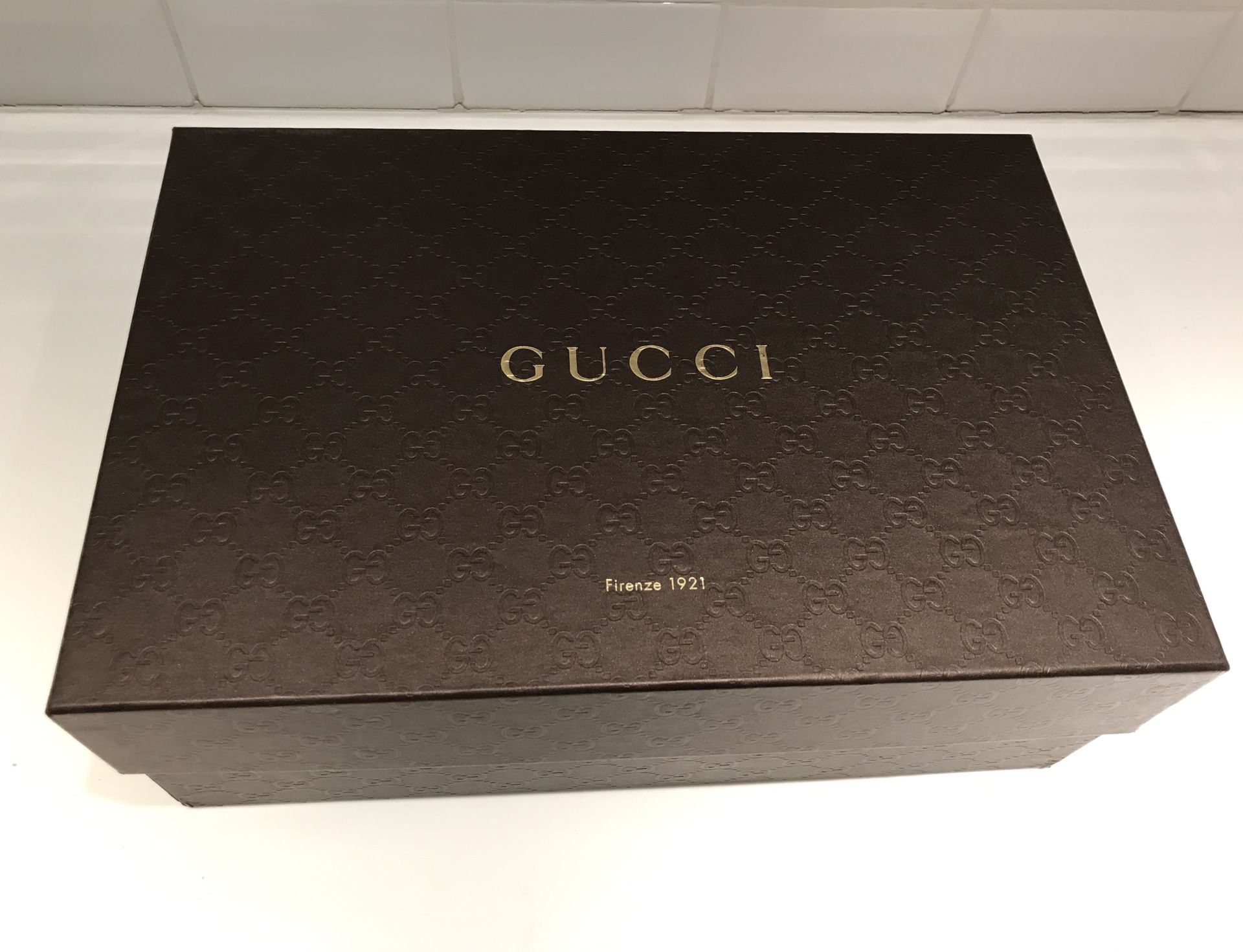 Gucci Shoe Box on Behance