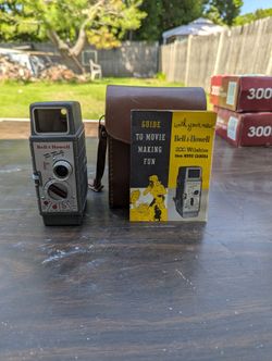 8 Mm Old Bell & Howell Two 220