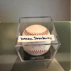 Darryl Strawberry Signed baseball 