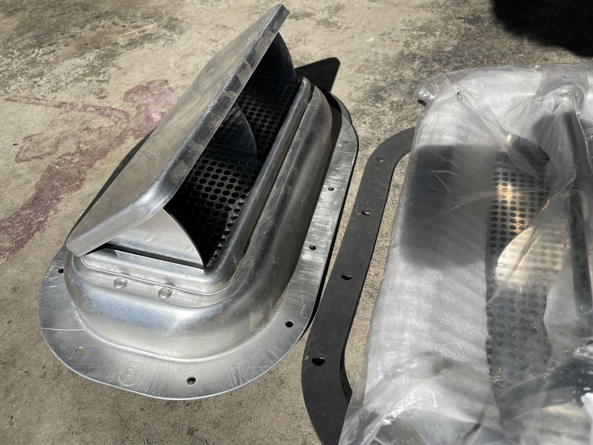 Trailer Vents with gaskets 