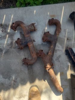 Exhaust manifold 350