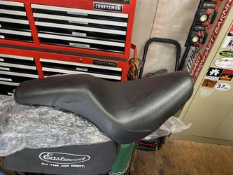 2003 Harley Seat FXST
