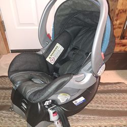 Infant Car Seat w/base! Baby Trend Brand!