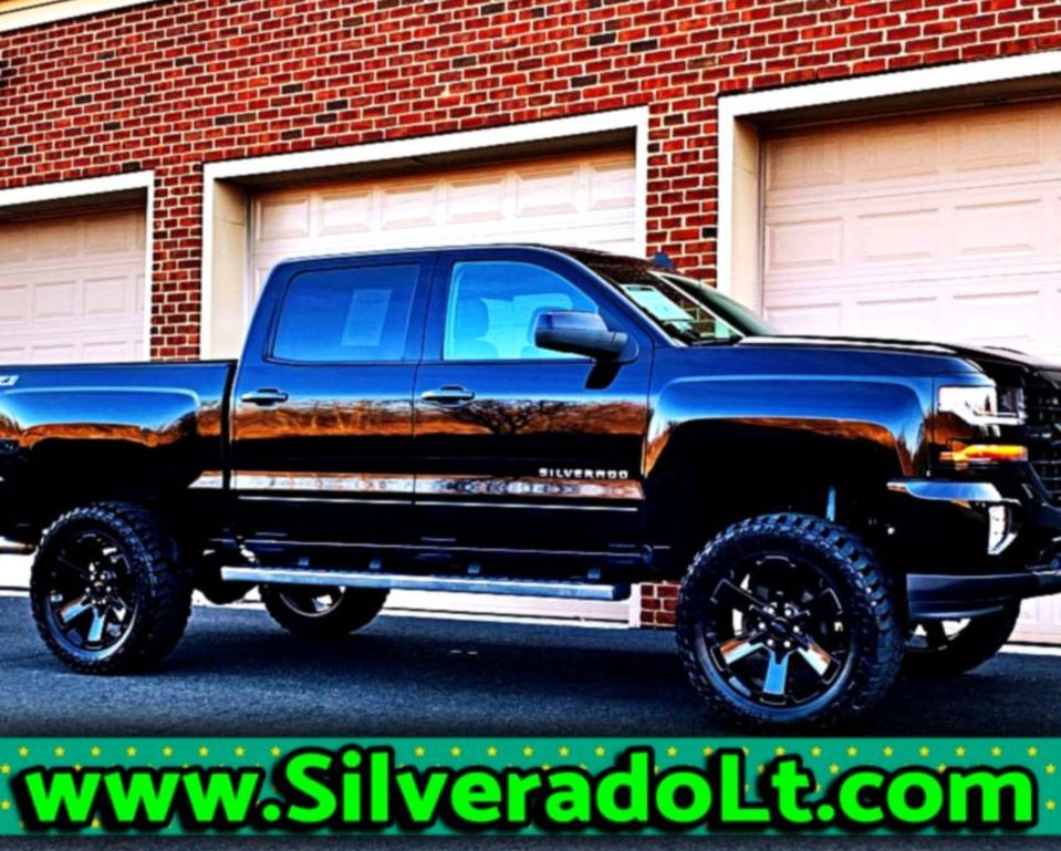 VHEICLE HISTORY '16 Chevy Silverado LT Z71 No scratches