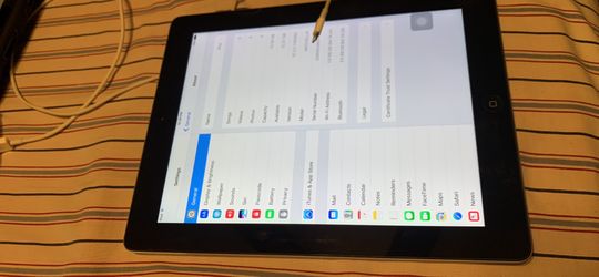iPad 4 Black 16G With Case And Charger And Cable
