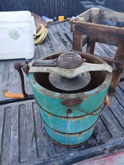 White Mountain ice cream maker.