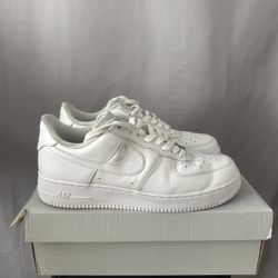 Nike Air Force 1 Triple White Size 11