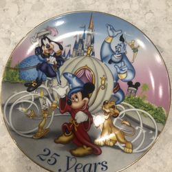 Disney 25th Anniversary Collectible Plate New In Plastic