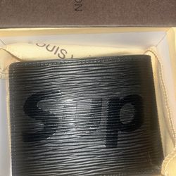 Supreme x LV Wallet