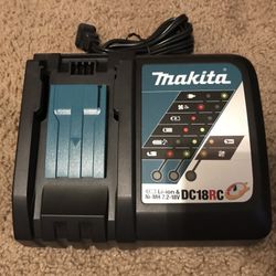 Makita Charger