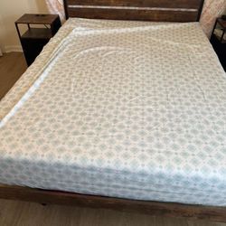 Wood & Metal Zinus Queen Bed Frame with 10”Zinus Green Tea Mattress