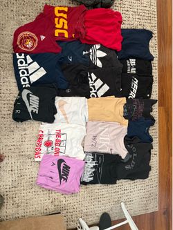 Young men’s clothing size large XL