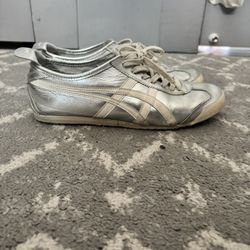 Onitsuka Tiger Chrome Size 9