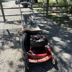 Vintage Snapper push mower 