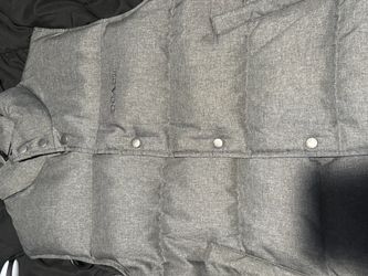 Guess puffer vest