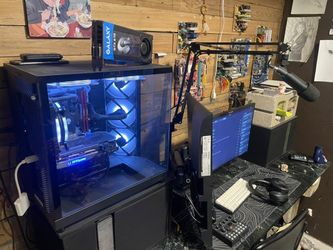 Gaming setup *READ DESCRIPTION*