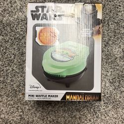 Star wars Mandalorian "the Child" Waffle Maker