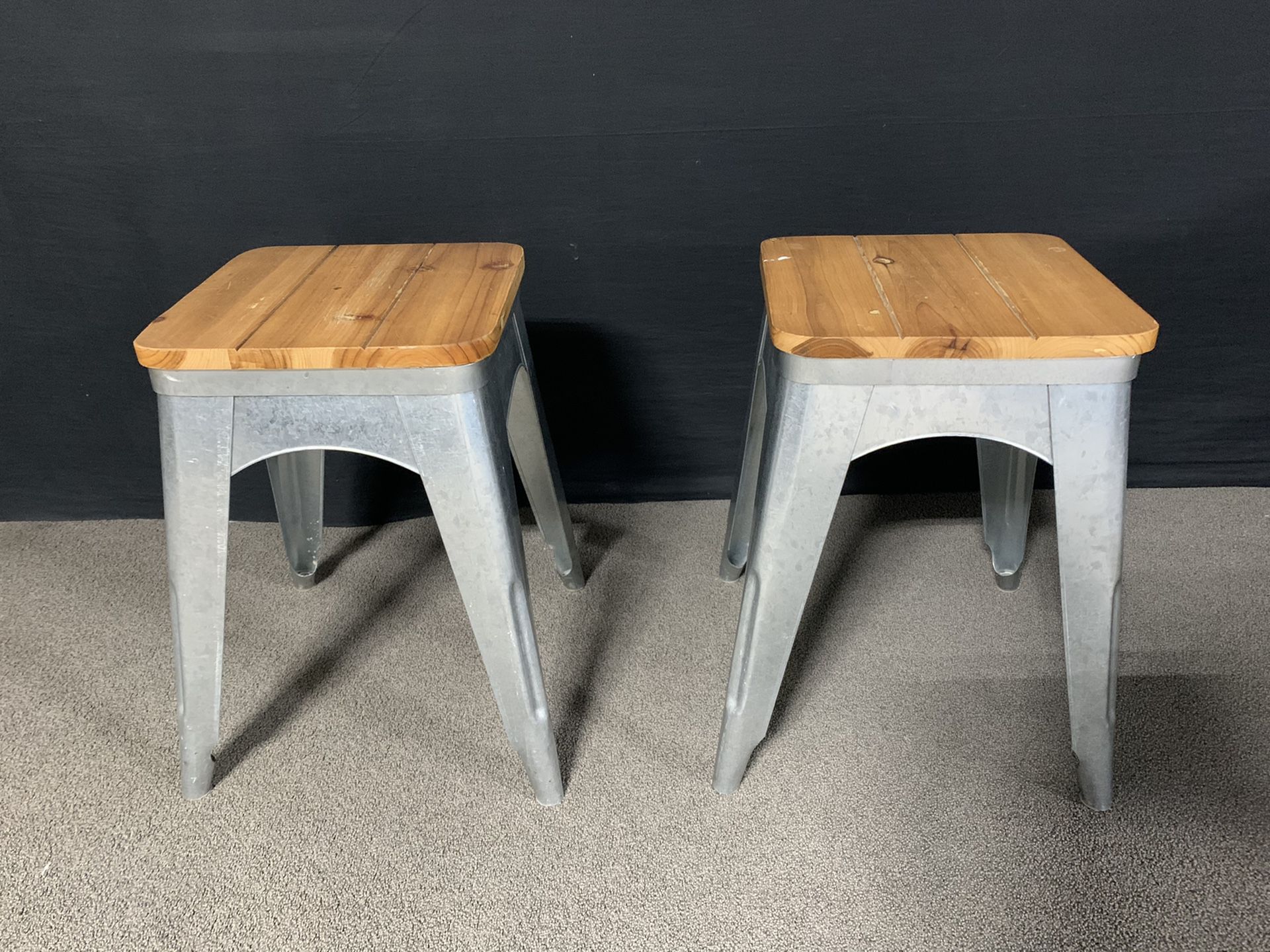 End tables/small stools