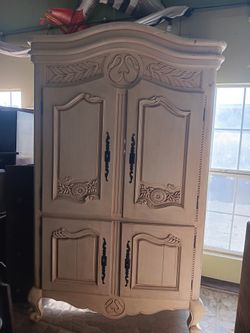 Armoire